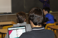 Pro V. Con: Social media stimulate student distraction