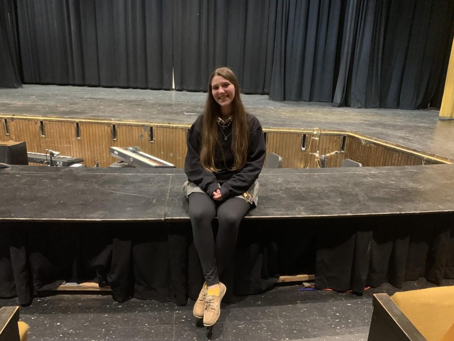 Stage manager prepares for final theatre production