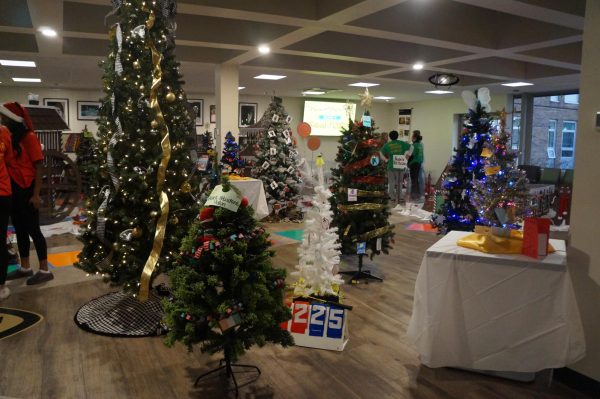 Clubs & teams decorate trees for Festival of Lights