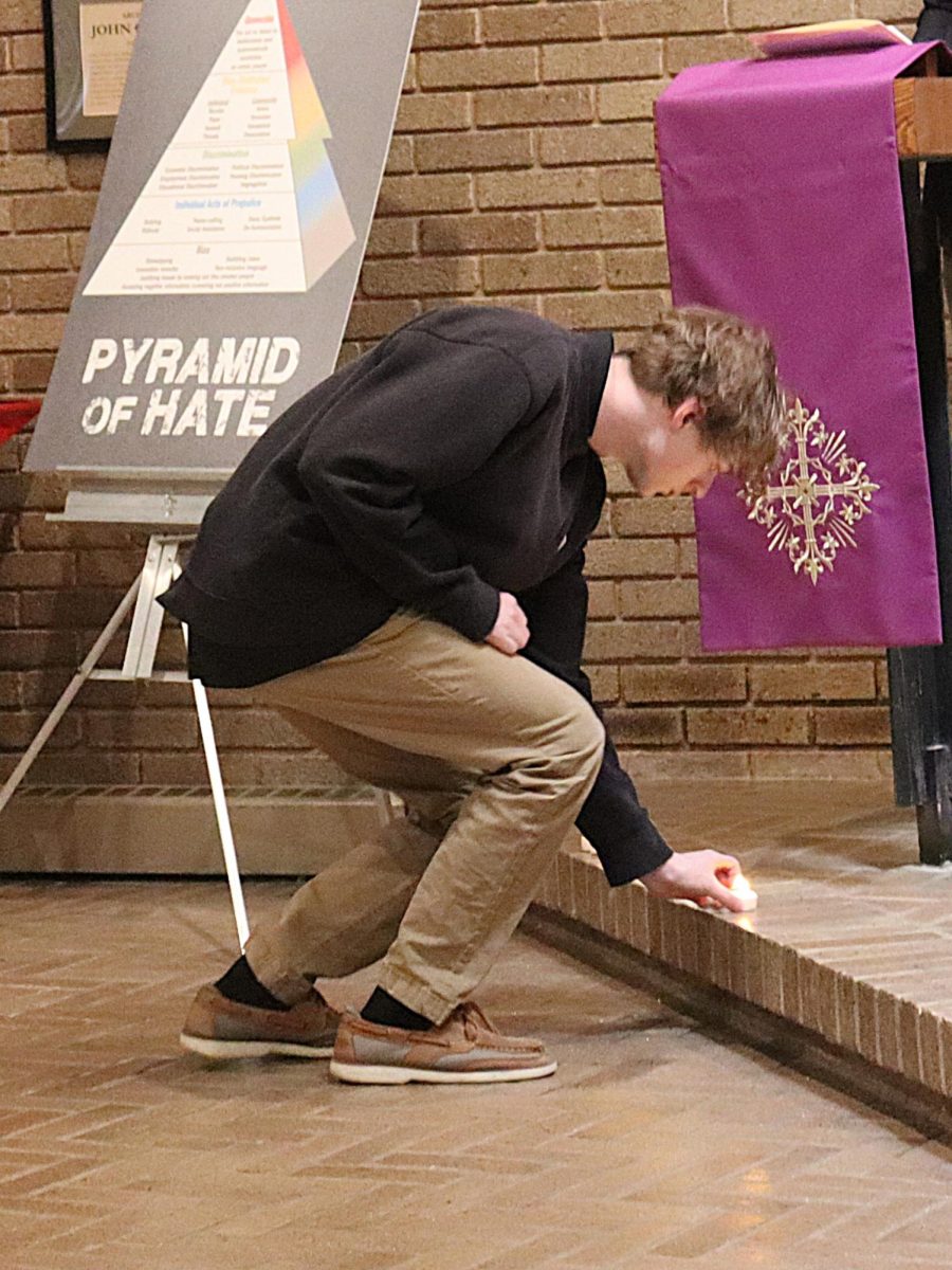 Geczy hosts Genocide Awareness Vigil for eighth year