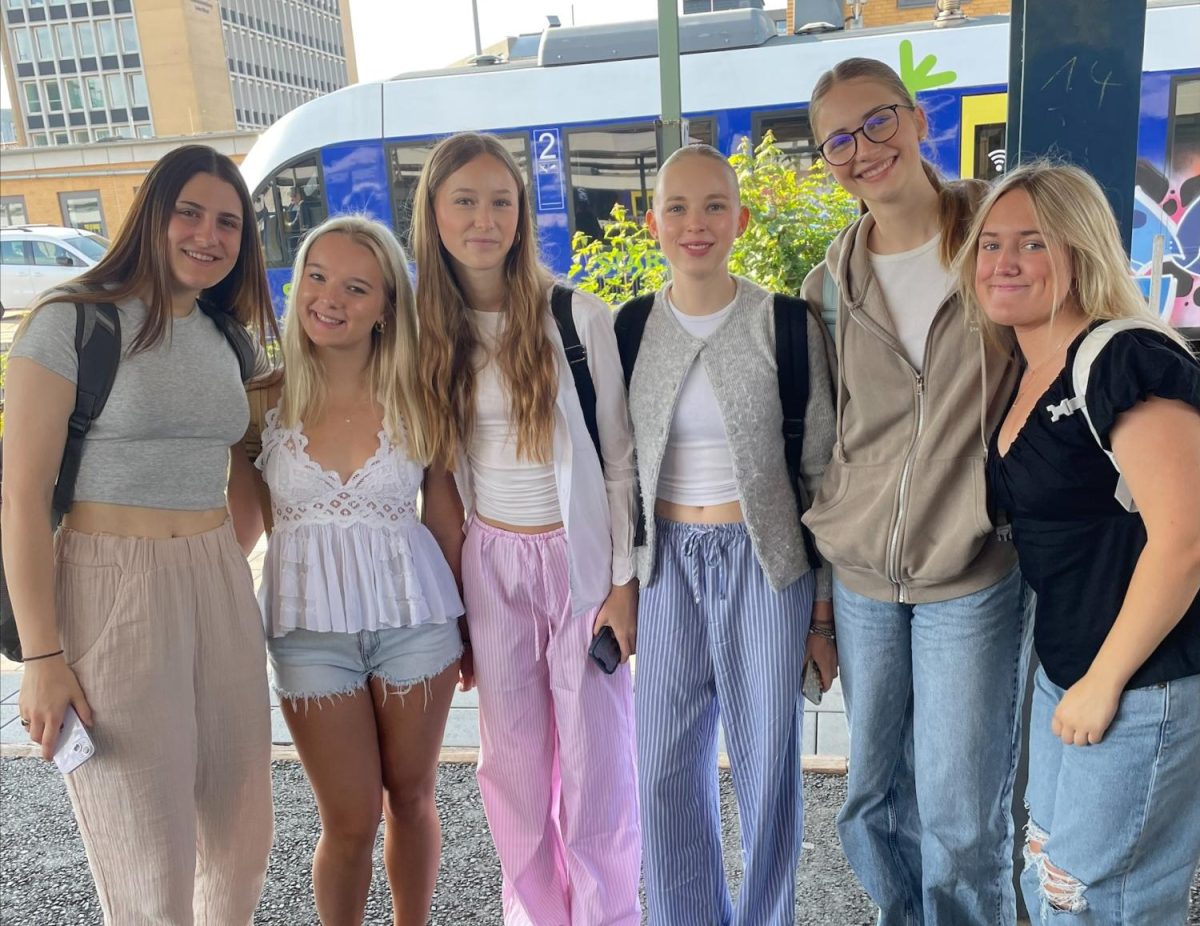 Students embark on new experiences overseas